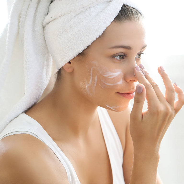 Вълшебен масаж на лицето само за минута и половина