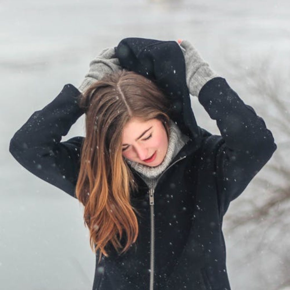 Косата през зимата - любов, омазняване и една вечна шапка