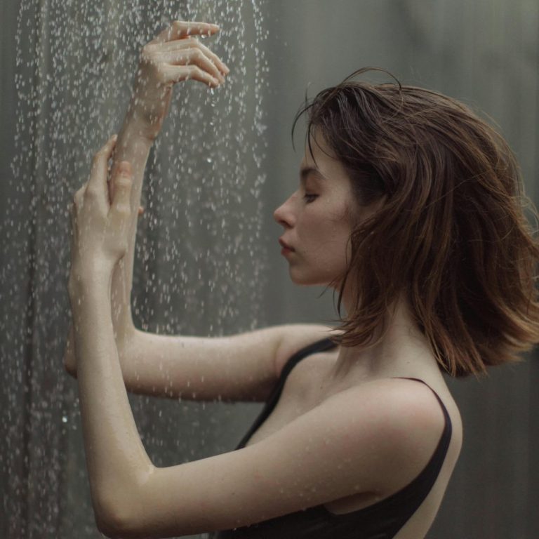 Енциклопедия на душовете: как водата лекува тялото, ума и женското търпение